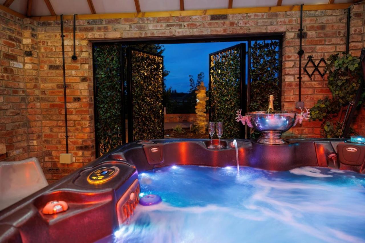 Lincoln Holiday Retreat View With Private Hot Tub ภายนอก รูปภาพ